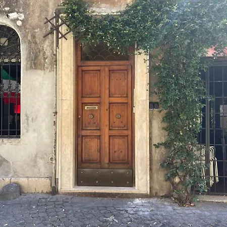 Madonna Dei Monti アパート *